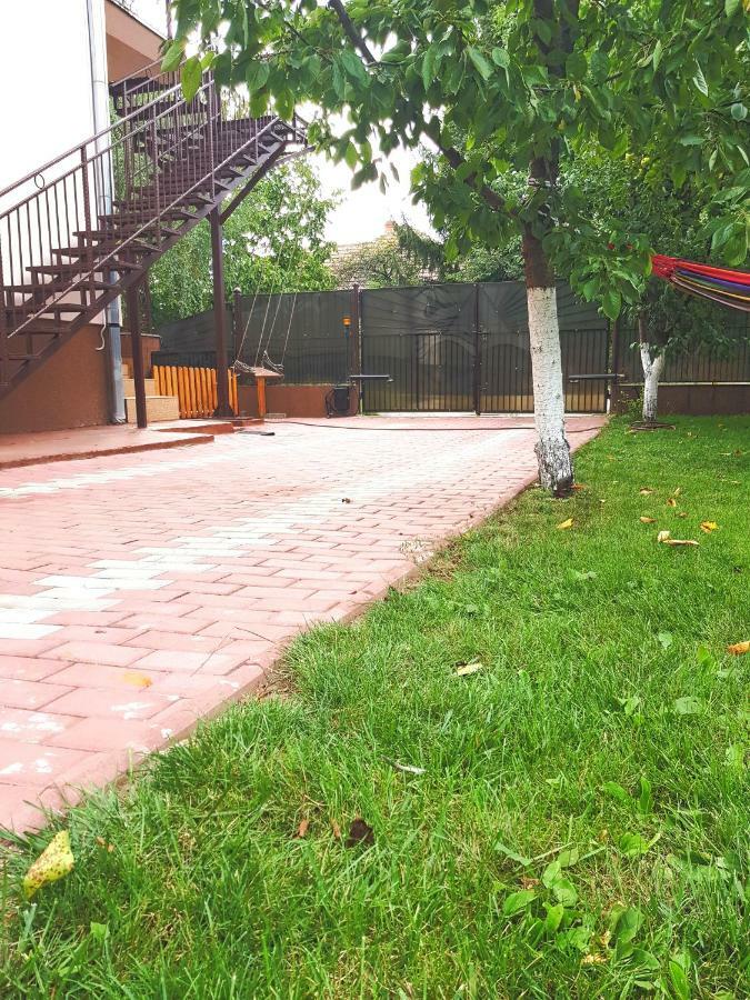 Hotel Apulum Gardens Alba Iulia Exterior foto